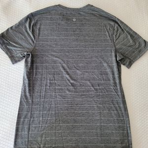 Lululemon short sleeve t shirt
